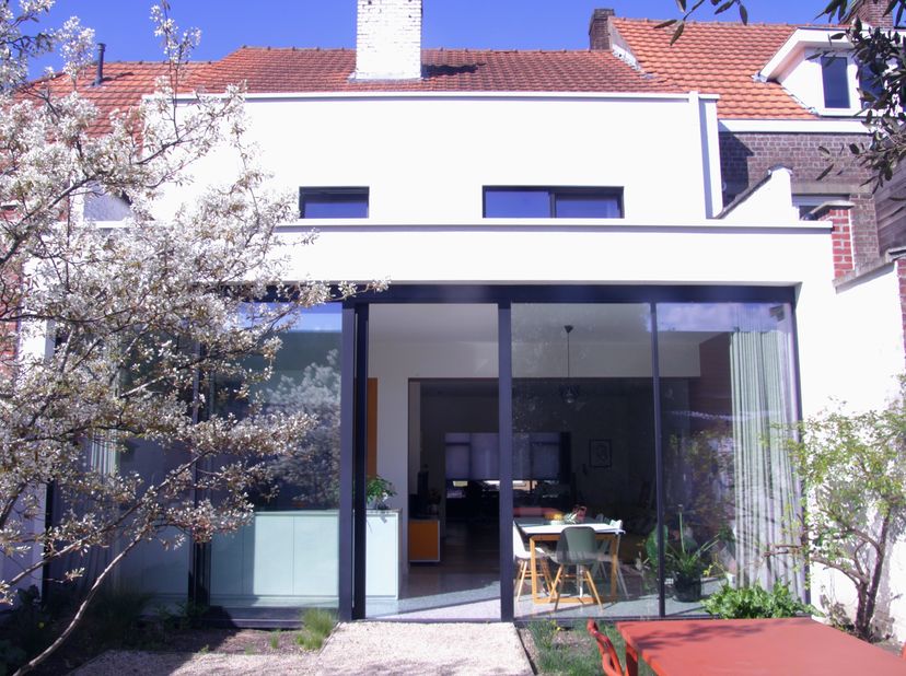 Stijlvol gerenoveerde woning op topligging in Gentbrugge&lt;br /&gt;
&lt;br /&gt;
KIJKDAG OP 10 MEI volzet&lt;br /&gt;
&lt;br /&gt;
In een rustige straat in Gentbrugge, op 10